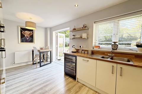 undefined, Llanharry, Pontyclun CF72