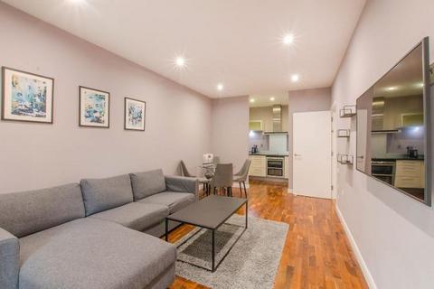 2 bedroom flat for sale, Discovery Dock Apartments West, 2 South Quay Square, London, E14