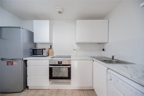 10 Haynes Close, London, N11 1HH