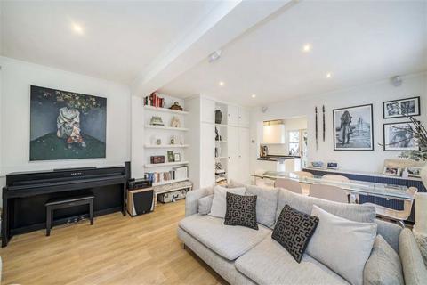 2 bedroom maisonette for sale, Davis Road, London W3