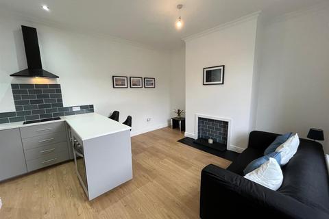 1 bedroom terraced house for sale, Chapel Terrace, Huddersfield HD4