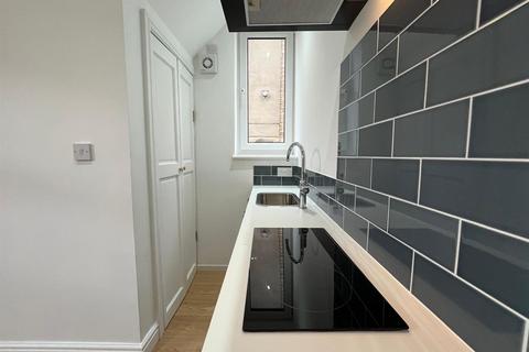 1 bedroom terraced house for sale, Chapel Terrace, Huddersfield HD4