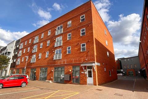 2 bedroom flat to rent, Compair Crescent, Suffolk IP2
