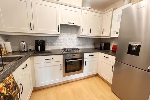 2 bedroom flat to rent, Compair Crescent, Suffolk IP2