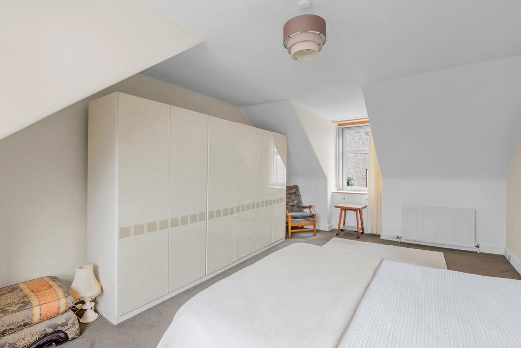 Principal bedroom