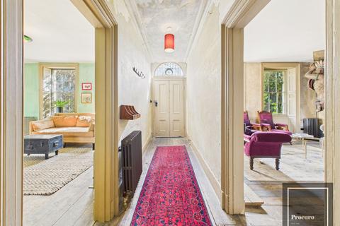 undefined, Mile End Road, London E1