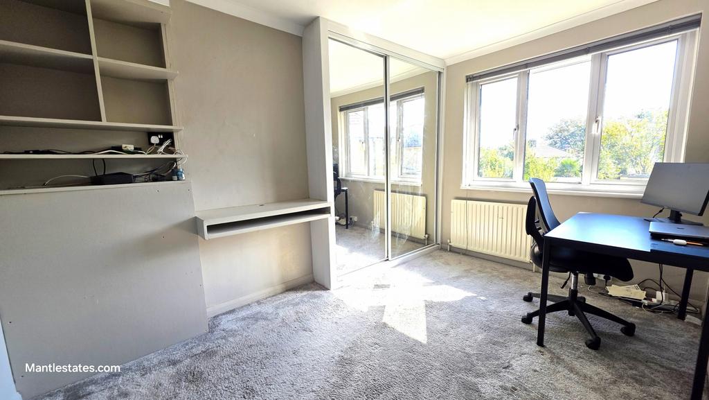 Rear bedroom