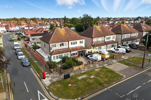 undefined, Bournemouth Park Road, Southend-on-sea, SS2 5