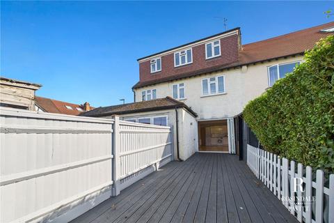 2 bedroom ground floor flat for sale, The Chase, Wallington, SM6