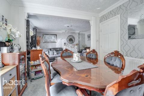 3 bedroom semi-detached house for sale, Raphael Avenue, Tilbury