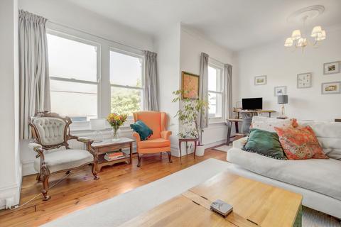 2 bedroom maisonette for sale, Telford Avenue, London SW2