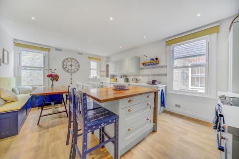 2 bedroom maisonette for sale, Telford Avenue, London SW2