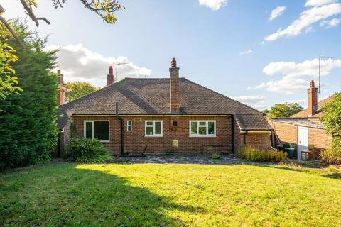 2 bedroom bungalow for sale, Bellmount Wood Avenue, Hertfordshire WD17