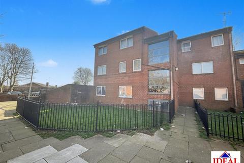 2 bedroom flat for sale, Ashburton Close, Adwick-Le-Street, Doncaster