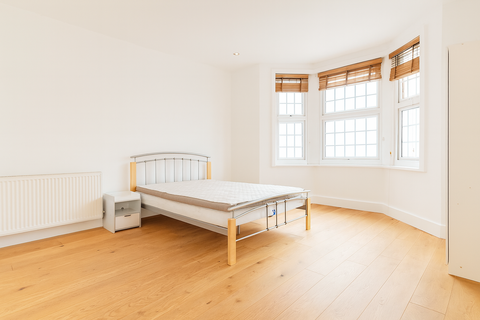 undefined, Queens Avenue, Watford, Hertfordshire, WD18 7NT