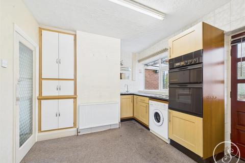 2 bedroom semi-detached bungalow for sale, Pinfold Road, Leeds
