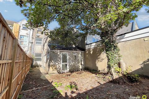 undefined, Stacey Road, Cardiff CF24