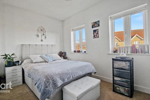 5 Allerton Grove, Chigwell