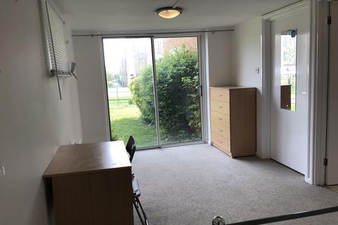 undefined, Greenlands, Cambridge, Cambridgeshire, CB2