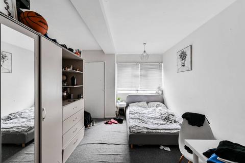 1 bedroom flat for sale, Crosbie House, Prospect Hill, Walthamstow, London, E17
