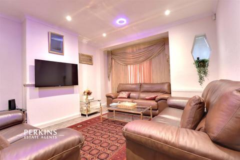 undefined, Greenford, UB6