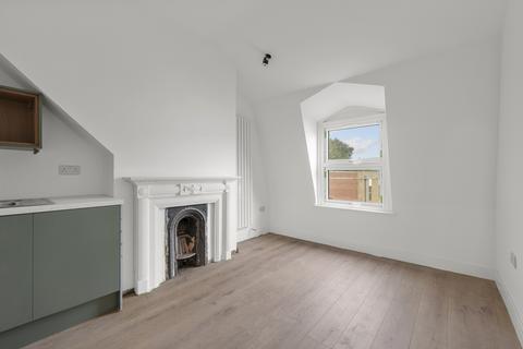 Studio to rent, Coombe Lane, London SW20