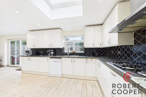 undefined, Woodlands Avenue, Ruislip, HA4