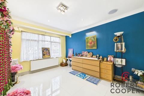 undefined, Woodlands Avenue, Ruislip, HA4