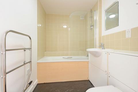 1 bedroom flat to rent, Hendre Road, Old Kent Road, London, SE1