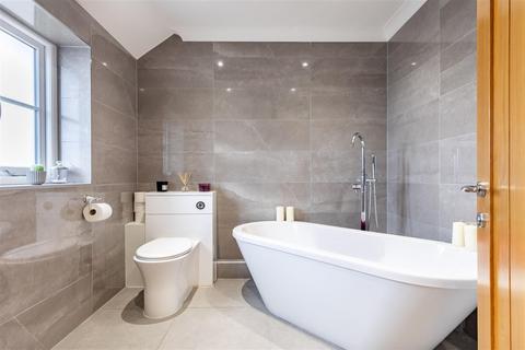 4 bedroom semi-detached house for sale, Bumbles Green, Nazeing