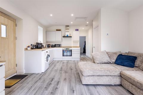 4 bedroom semi-detached house for sale, Bumbles Green, Nazeing