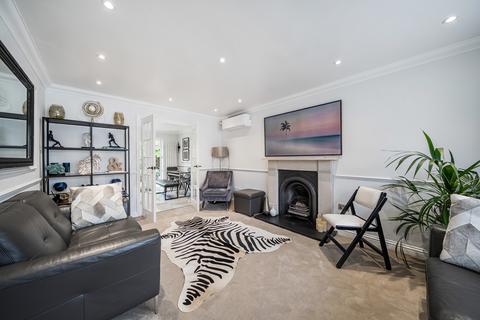 4 bedroom detached house for sale, Crosier Close, Blackheath