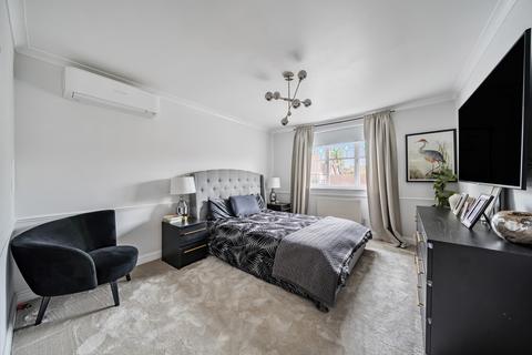 4 bedroom detached house for sale, Crosier Close, Blackheath
