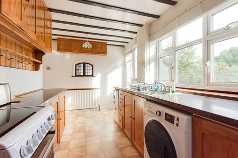 4 bedroom semi-detached house for sale, Penshurst Avenue, Sidcup, DA15