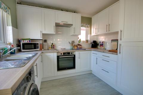 undefined, SHOLING! POPULAR LOCATION! BEAUTIFULLY MAINTAINED THROUGHOUT!