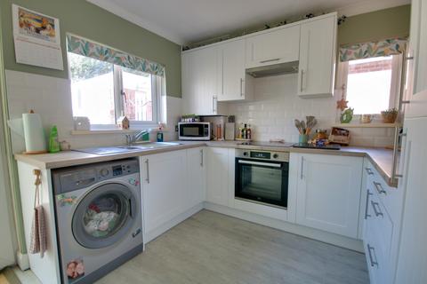 undefined, SHOLING! POPULAR LOCATION! BEAUTIFULLY MAINTAINED THROUGHOUT!