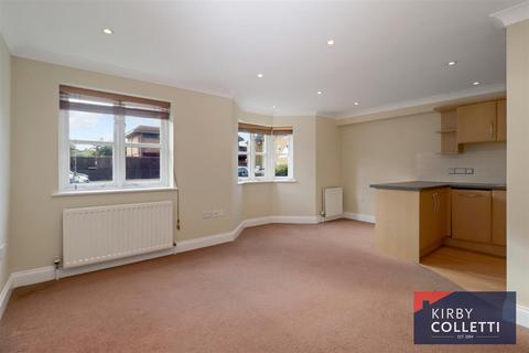 2 bedroom flat for sale, Brocket Court, Hoddesdon, Hertfordshire
