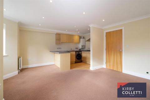 2 bedroom flat for sale, Brocket Court, Hoddesdon, Hertfordshire