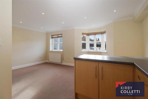 2 bedroom flat for sale, Brocket Court, Hoddesdon, Hertfordshire
