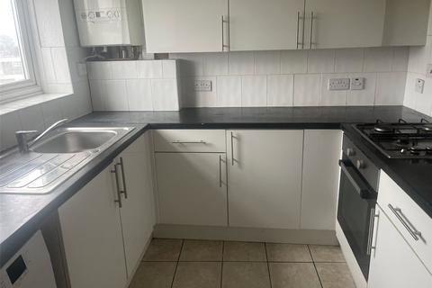 2 bedroom flat to rent, Meadfield Road, Berkshire SL3