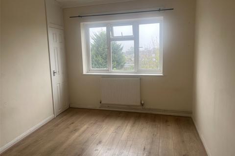 2 bedroom flat to rent, Meadfield Road, Berkshire SL3