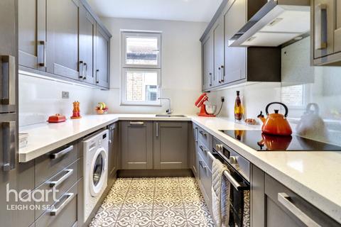 undefined, Pall Mall, Leigh-On-Sea