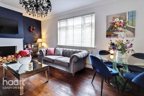 undefined, Pall Mall, Leigh-On-Sea