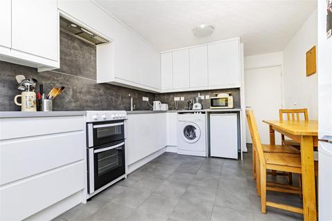3 bedroom flat for sale, Lismore Circus, Gospel Oak NW5