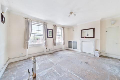 undefined, Commercial Road, London E14