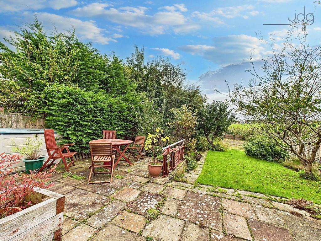 South West facing garden with prize winning...