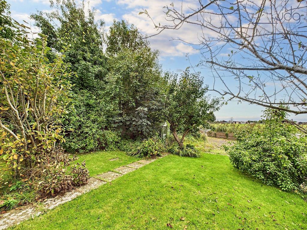 South West facing garden with prize winning...
