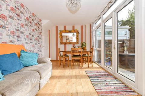 undefined, Dove Close, Hythe CT21