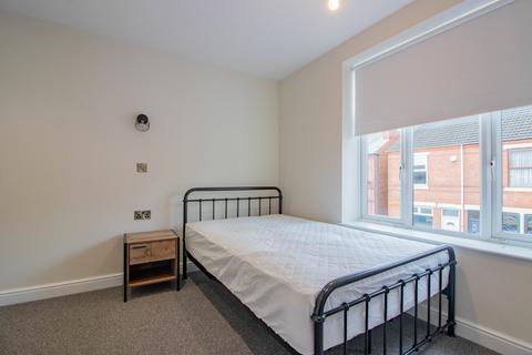 Room 3 80 Granville Avenue, Long Eaton