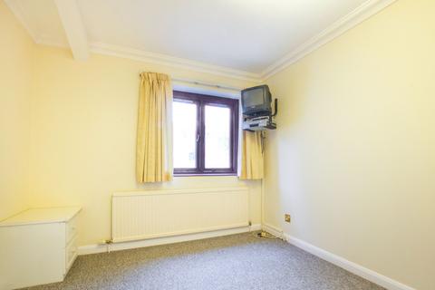 2 bedroom flat to rent, Grove Street, Bath, BA2